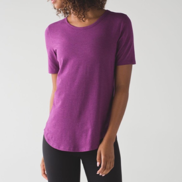 lululemon athletica Tops - Lululemon Love Tee Crew Neck - Size 10